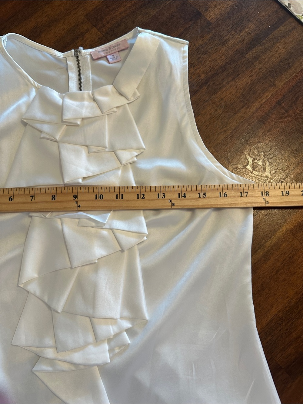 Romeo and Juliet couture sleeveless blouse with ruffle size M. Zipper in back - Picture 5 of 7